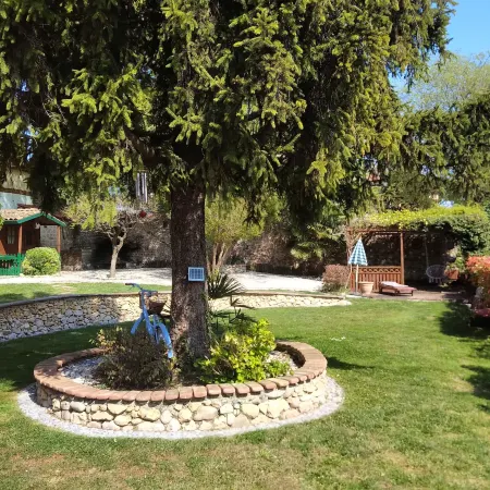 B&B Corte Colli Antichi Отели в г. Сона