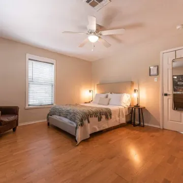 逃到修復的1920年代東韋科平房