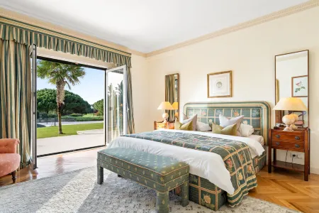 Fairview Villa by Cadenzalux