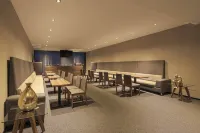 Kharma Suites - breakfast
