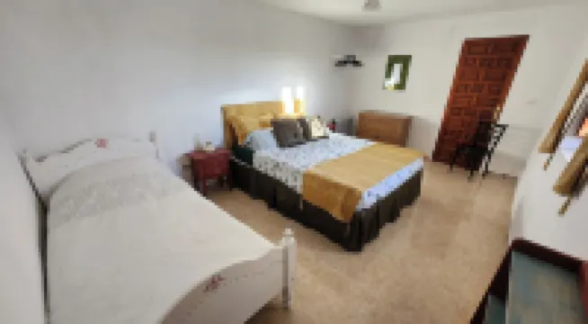 Casita-1 to 5Guests-Pool-Patio-BBQ-Parking