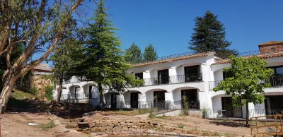 Hostal la Guineu Hotels near Feria Medieval