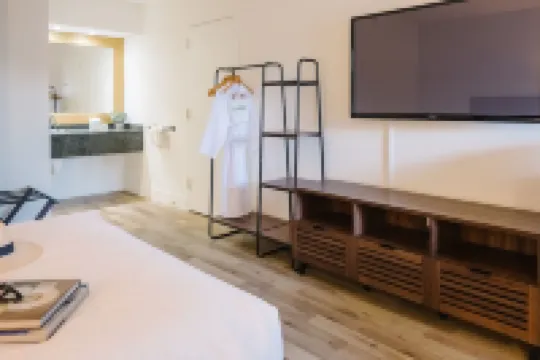 L3 Oasis Hotel