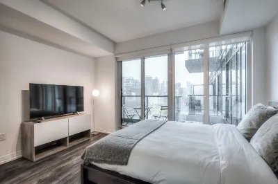 INFIVILLA Suites Eaton Dundas Square Toronto