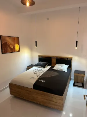 CYRUS HOTEL-HOUSE Hotels near Ilet Caret