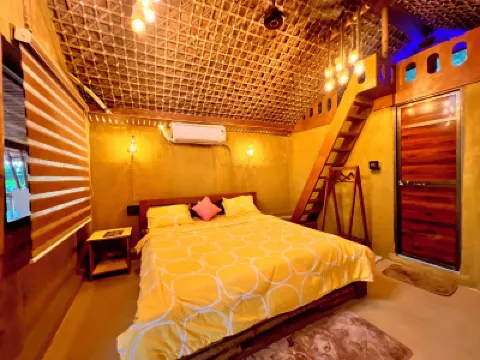 La Pahi Palace- Banquet and Resort Hotels in 