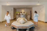 Lion in the Sun Boutique Hotel & Spa - سبا