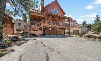 Boulder Bay Park Lakefront - Across the Street from the Lake and Boulder Bay Park! Hot Tub!