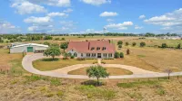 New Epic House-pool-theatre-hot Tub-game Room Hotels in McLennan County