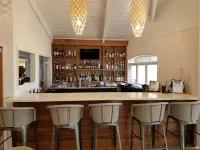 Catalina Canyon Inn - bar