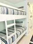 Island Dream 1 Bedroom Condo by Redawning