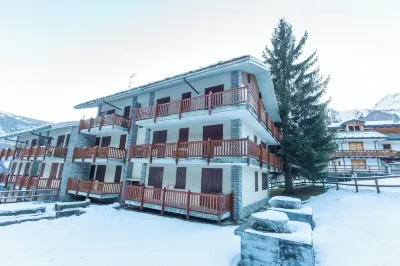 JOIVY Welcoming 3BR flat with parking in Verrand Hoteles cerca de Ru du Moulin