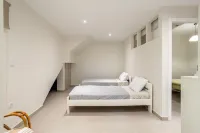 Azure Seaside Retreat in the Heart of Petalidi