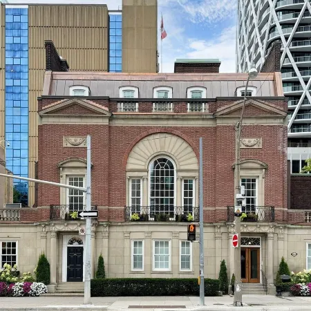 The University Club of Toronto Отели рядом с достопримечательностью «Площадь Натан-Филлипс-сквер»