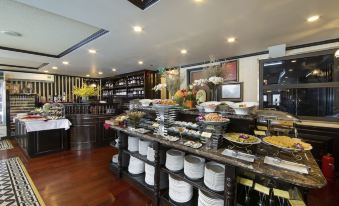 Athena Royal Cruise - Luxury in Halong Bay