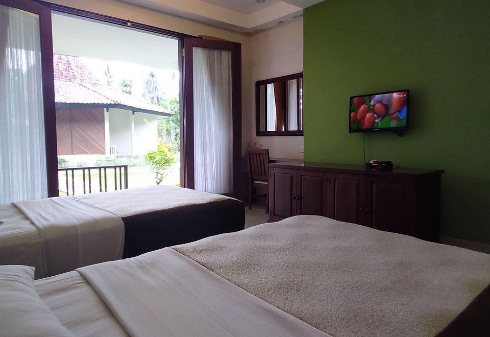 롬복 셍기기 해변가의 아름다운 호텔 전경 이미지