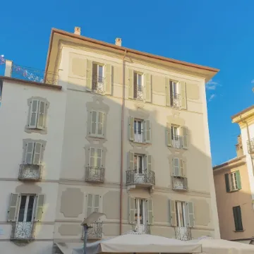 Linda Apartments by Rent All Como