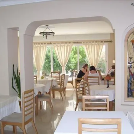 Hotel Residence Romane