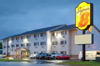 Super 8 by Wyndham Mason City Hotels in Clear Lake