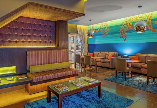 식스티 비벌리 힐스