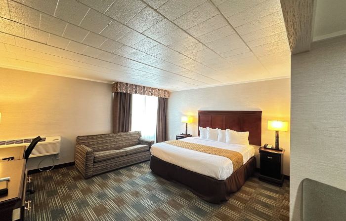 Finger Lakes Inn & Suites