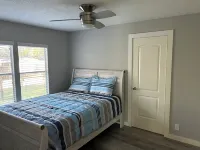 Charming Lake Livingston Home! 오나래스카 호텔