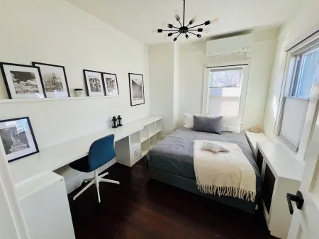 X1f307;Downtown HouseX1f3e1; / 3Min Walk to Trainstation & Facilities / Clean-Spacious-Quiet Отели в г. Гаррисон