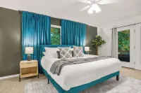 Modern Mountain Chalet with Hot Tub, Sleeps 14