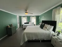 Charming 4-bedroom house with WiFi and AC in delightful Dennis