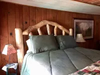 Twain Harte CA Cute Cozy Cabin Sleeps 4, 1 Bedroom, Hot Tub.