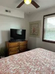 Charming 3-bedroom house with outdoor space & steps to the beach! - バルコニー