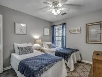 Pawley's Peace 2 miles to Beach Balcony View of 1st Hole 2BR2B