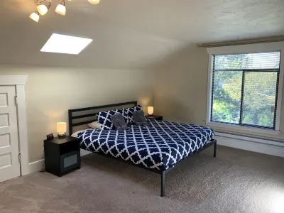 Seattle Vacation Home - Fremont House Hotels in fremont