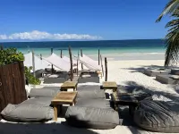 Libelula Tulum Beachfront Hotel Hotels near Cesiak