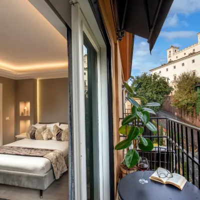 NAMAN HOTELLERIE - Spagna Hotels near Globe Theatre