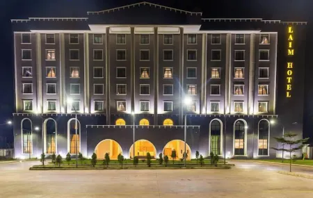 LAIM Hotels And Suites Oshogbo Отели в г. Ошогбо