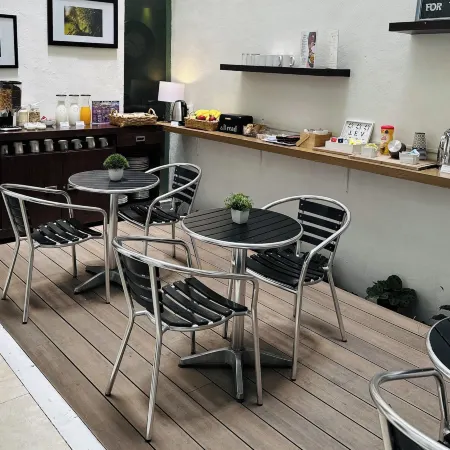 Lombardo Suites Отели рядом с достопримечательностью «Ансурес»