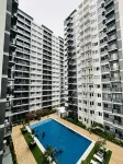 Comfortable Classy Combined - Amazing Unit Just Around the Block