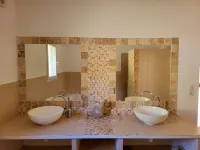 Top of villa 170m2, large terrace, quiet in the countryside.