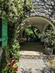 Lake House Puro Hotels in Рваши