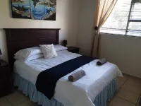 Uvongo Lucian blue flag beach apartment