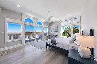 LBI Beach Haven Waterfront Estate/Resort! Gated-Pool-Hot Tub-Boat Dock! Luxury!