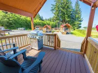 Rainforest Retreat Tiny Home: Fishing Cabin Hotels in Forks