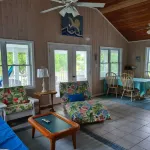 Beautiful home with wifi, tv, A/C, private dock, & backup generator power Hotels in Elbow Cay