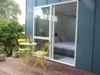 Cute & modern chalet, 500m to sandy beaches, close to vineyards with seaview