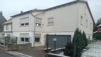 Vacation apartment - Weserbergland - own entrance - garden - fence - dogs possible