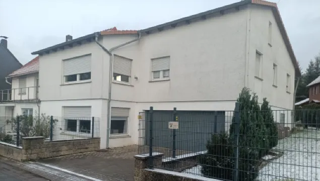 Vacation apartment - Weserbergland - own entrance - garden - fence - dogs possible