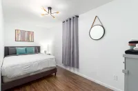 Big Modern Downtown BFLO House