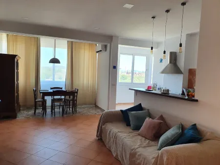 Spacious apartment in Portoscuso with sea view Отели в г. Портоскузо
