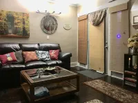 2Bed/1Bath ~ First Floor House, 7 min. Downtown